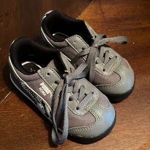 Puma Roma kinder-fit lace up toddler sneakers size 6